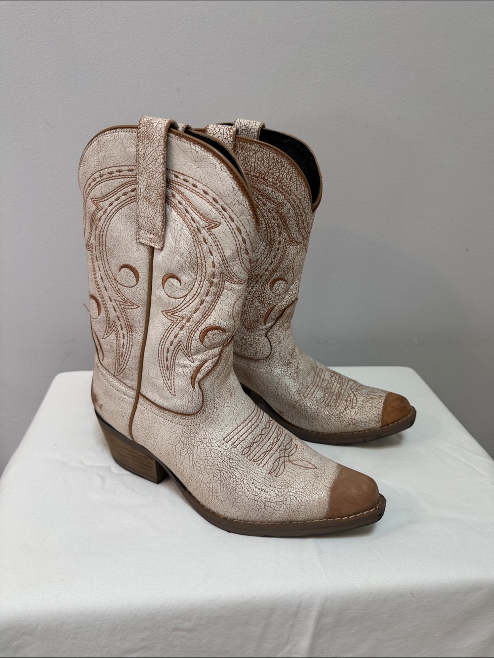 Sterling River Women’s Cowboy Boots  White/Broen Leather Sz.9